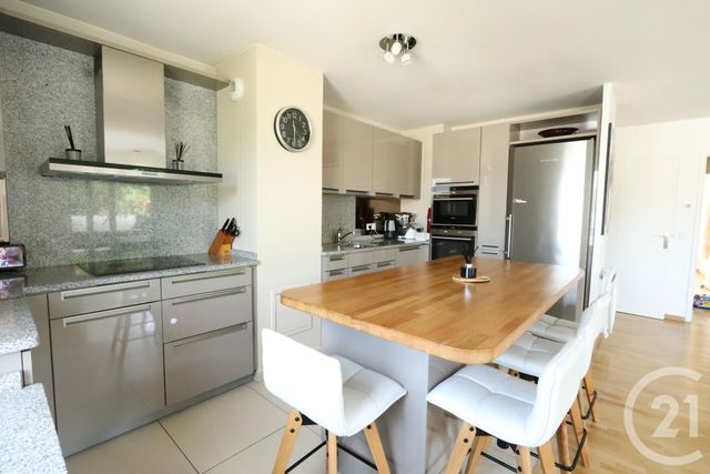 Appartement F5 à vendre - 5 pièces - 89.0 m2 - LE PORT MARLY - 78 - ILE-DE-FRANCE - Century 21 M.B Immo Appartement F5 à vendre - 5 pièces - 89.0 m2 - LE PORT MARLY - 78 - ILE-DE-FRANCE - Century 21 M.B Immo