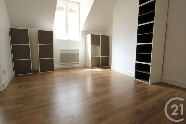 Appartement F1 à louer - 1 pièce - 14.0 m2 - BOUGIVAL - 78 - ILE-DE-FRANCE - Century 21 M.B Immo Appartement F1 à louer - 1 pièce - 14.0 m2 - BOUGIVAL - 78 - ILE-DE-FRANCE - Century 21 M.B Immo