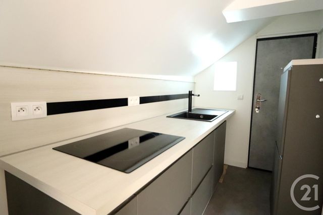 Appartement F1 à louer - 1 pièce - 14.0 m2 - BOUGIVAL - 78 - ILE-DE-FRANCE - Century 21 M.B Immo Appartement F1 à louer - 1 pièce - 14.0 m2 - BOUGIVAL - 78 - ILE-DE-FRANCE - Century 21 M.B Immo