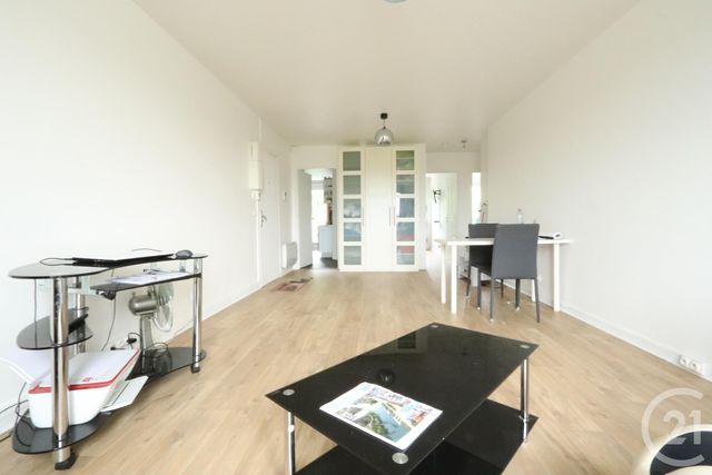 Afficher la photo en grand Appartement F4 à vendre - 4 pièces - 66.54 m2 - LE PORT MARLY - 78 - ILE-DE-FRANCE - Century 21 M.B Immo