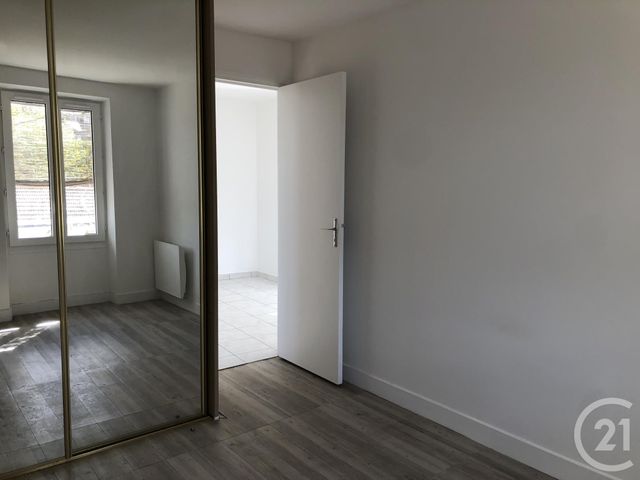 Afficher la photo en grand appartement à louer - 2 pièces - 35.0 m2 - BOUGIVAL - 78 - ILE-DE-FRANCE - Century 21 M.B Immo