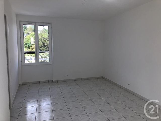 Afficher la photo en grand appartement à louer - 2 pièces - 35.0 m2 - BOUGIVAL - 78 - ILE-DE-FRANCE - Century 21 M.B Immo