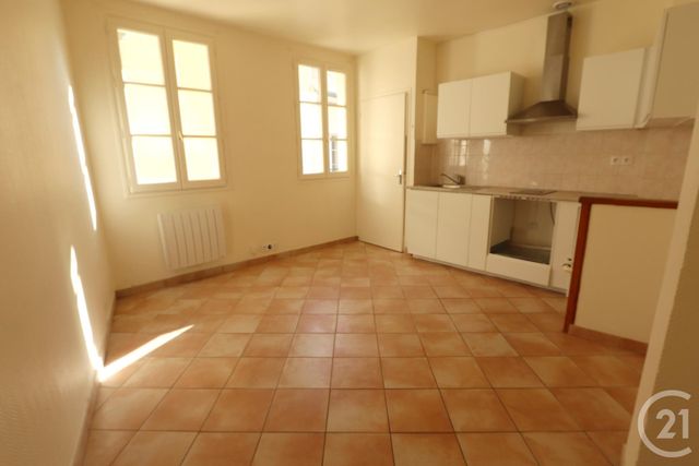 Appartement F1 à louer - 1 pièce - 20.0 m2 - BOUGIVAL - 78 - ILE-DE-FRANCE - Century 21 M.B Immo