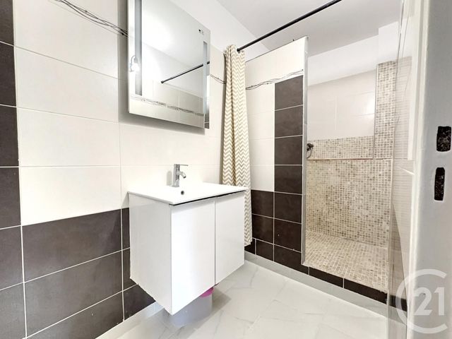 Appartement T3 à vendre - 3 pièces - 59.0 m2 - LA CELLE ST CLOUD - 78 - ILE-DE-FRANCE - Century 21 M.B Immo