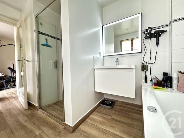 Appartement F2 à vendre - 2 pièces - 58.0 m2 - BOUGIVAL - 78 - ILE-DE-FRANCE - Century 21 M.B Immo