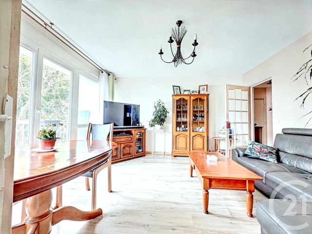 Afficher la photo en grand Appartement F3 à vendre - 3 pièces - 68.55 m2 - BOUGIVAL - 78 - ILE-DE-FRANCE - Century 21 M.B Immo