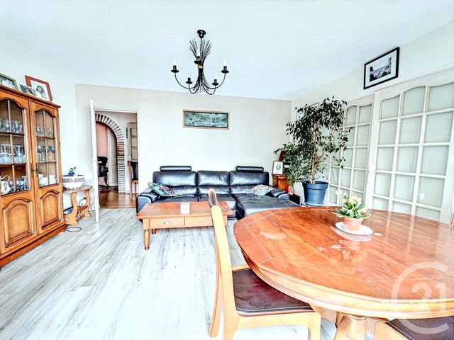 Afficher la photo en grand Appartement F3 à vendre - 3 pièces - 68.55 m2 - BOUGIVAL - 78 - ILE-DE-FRANCE - Century 21 M.B Immo