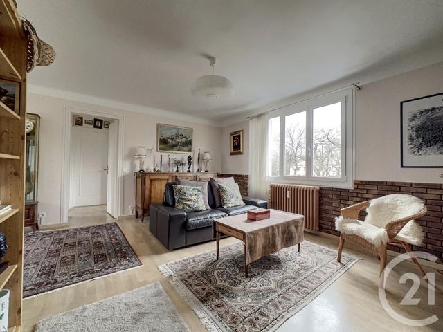 Appartement F4 à vendre - 4 pièces - 68.94 m2 - LA CELLE ST CLOUD - 78 - ILE-DE-FRANCE - Century 21 M.B Immo