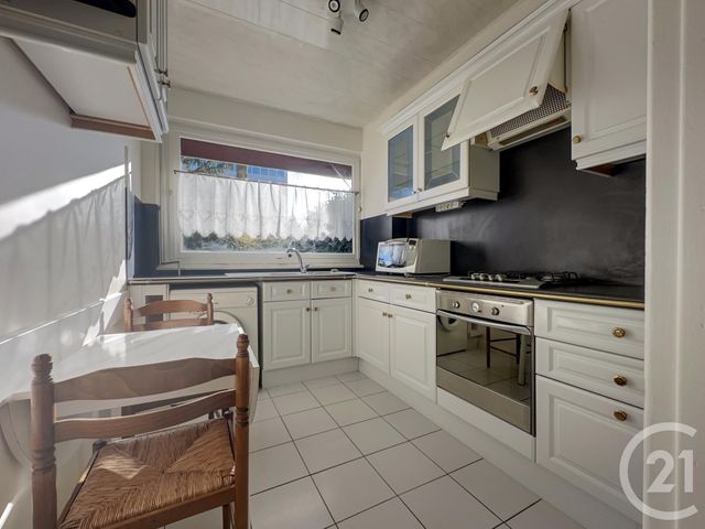 Appartement F4 à vendre - 4 pièces - 71.24 m2 - LA CELLE ST CLOUD - 78 - ILE-DE-FRANCE - Century 21 M.B Immo