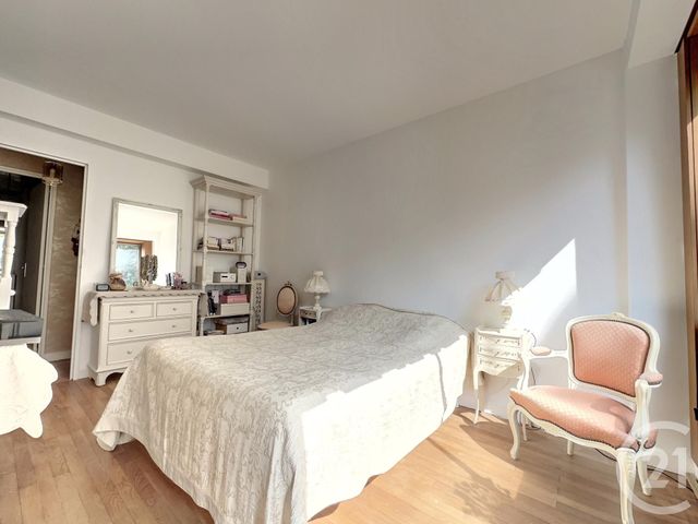 Appartement F5 à vendre - 5 pièces - 128.16 m2 - LOUVECIENNES - 78 - ILE-DE-FRANCE - Century 21 M.B Immo