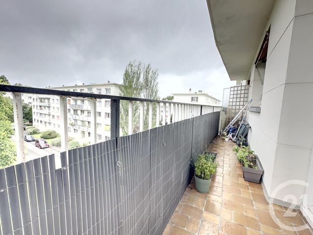 Afficher la photo en grand Appartement F5 à vendre - 5 pièces - 88.79 m2 - LA CELLE ST CLOUD - 78 - ILE-DE-FRANCE - Century 21 M.B Immo