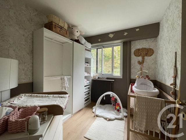 Appartement F5 à louer - 5 pièces - 91.1 m2 - BOUGIVAL - 78 - ILE-DE-FRANCE - Century 21 M.B Immo