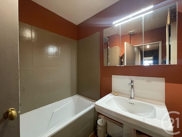 Appartement F5 à louer - 5 pièces - 91.1 m2 - BOUGIVAL - 78 - ILE-DE-FRANCE - Century 21 M.B Immo