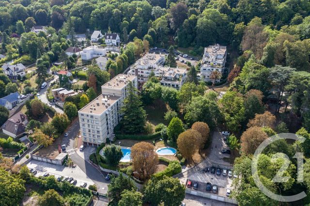 Appartement F5 à louer - 5 pièces - 91.1 m2 - BOUGIVAL - 78 - ILE-DE-FRANCE - Century 21 M.B Immo