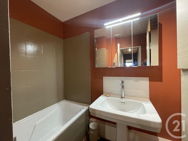 Appartement F5 à louer - 5 pièces - 91.1 m2 - BOUGIVAL - 78 - ILE-DE-FRANCE - Century 21 M.B Immo