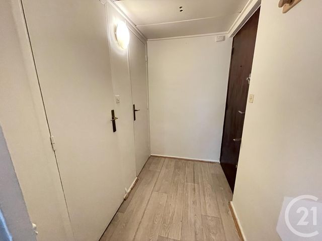 Afficher la photo en grand Appartement F1 à louer - 1 pièce - 21.0 m2 - LA CELLE ST CLOUD - 78 - ILE-DE-FRANCE - Century 21 M.B Immo