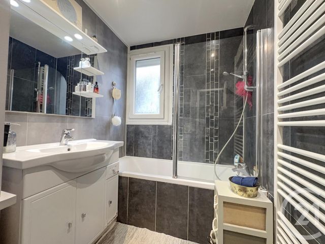 Appartement F4 à vendre - 4 pièces - 68.0 m2 - BOUGIVAL - 78 - ILE-DE-FRANCE - Century 21 M.B Immo