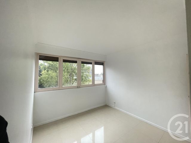 Appartement F3 à louer - 3 pièces - 73.0 m2 - LA CELLE ST CLOUD - 78 - ILE-DE-FRANCE - Century 21 M.B Immo