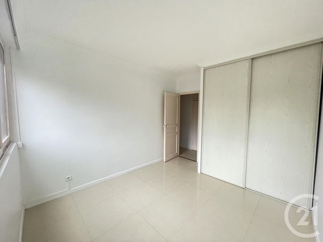 Appartement F3 à louer - 3 pièces - 73.0 m2 - LA CELLE ST CLOUD - 78 - ILE-DE-FRANCE - Century 21 M.B Immo