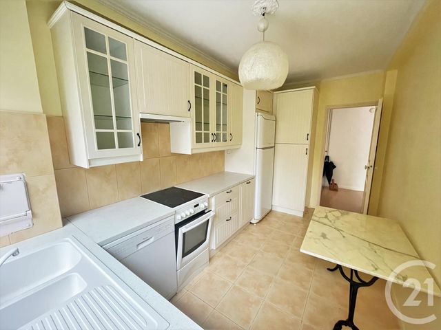 Appartement F3 à louer - 3 pièces - 73.0 m2 - LA CELLE ST CLOUD - 78 - ILE-DE-FRANCE - Century 21 M.B Immo