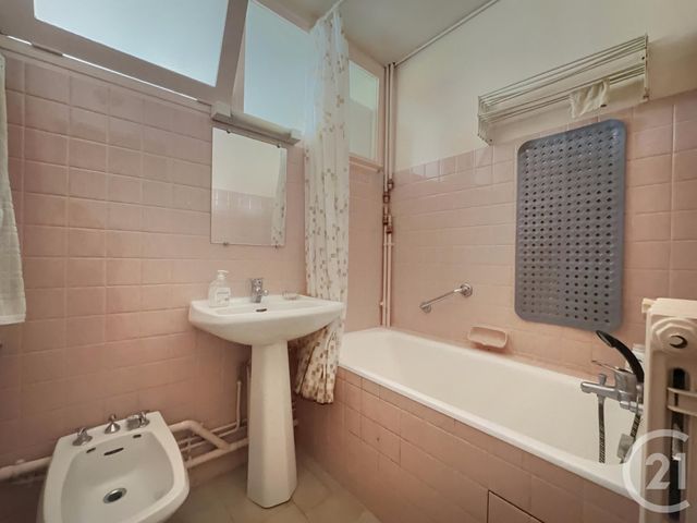 Appartement F4 à vendre - 4 pièces - 64.93 m2 - BOUGIVAL - 78 - ILE-DE-FRANCE - Century 21 M.B Immo