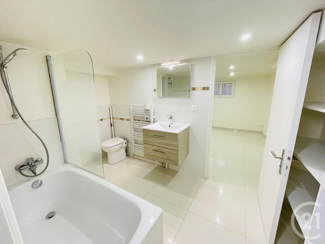 Appartement à louer - 2 pièces - 55.67 m2 - MARLY LE ROI - 78 - ILE-DE-FRANCE - Century 21 M.B Immo