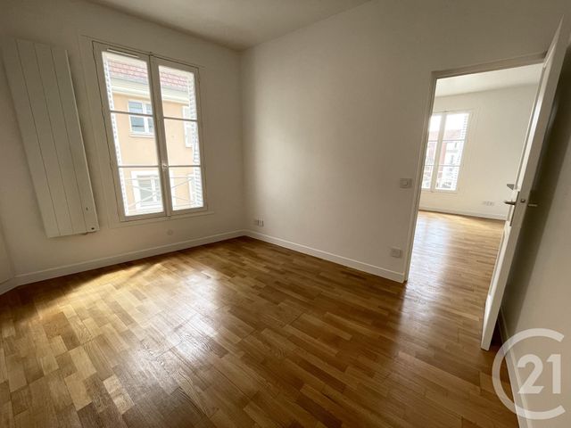 Appartement F3 à louer - 2 pièces - 50.0 m2 - RUEIL MALMAISON - 92 - ILE-DE-FRANCE - Century 21 M.B Immo