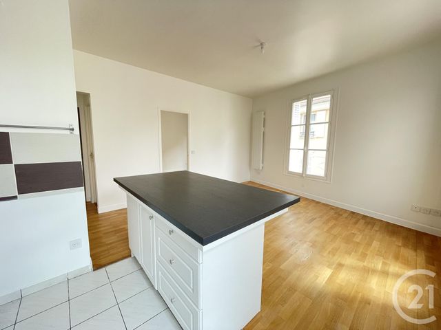 Appartement F3 à louer - 2 pièces - 50.0 m2 - RUEIL MALMAISON - 92 - ILE-DE-FRANCE - Century 21 M.B Immo