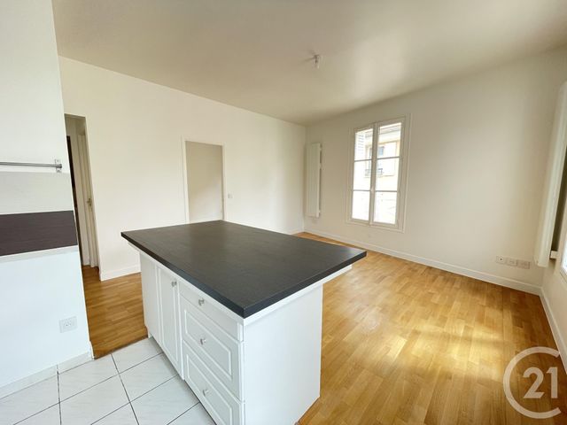 Appartement F3 à louer - 2 pièces - 50.0 m2 - RUEIL MALMAISON - 92 - ILE-DE-FRANCE - Century 21 M.B Immo