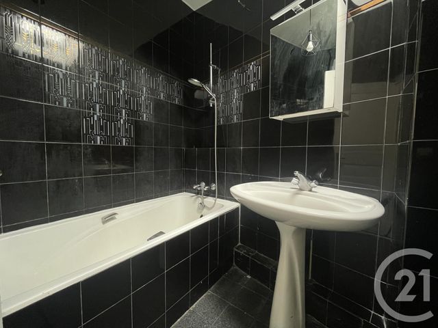 maison à louer - 5 pièces - 106.35 m2 - BOUGIVAL - 78 - ILE-DE-FRANCE - Century 21 M.B Immo