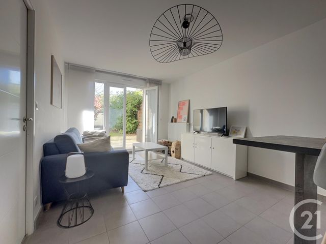 Appartement F2 à vendre - 2 pièces - 45.24 m2 - BOUGIVAL - 78 - ILE-DE-FRANCE - Century 21 M.B Immo