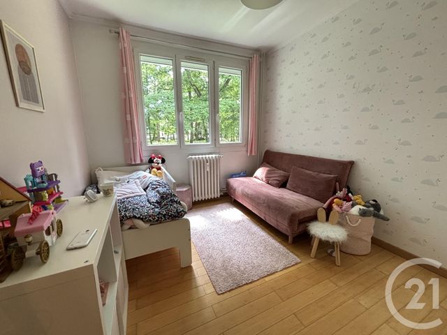 Appartement F4 à louer - 4 pièces - 91.47 m2 - LA CELLE ST CLOUD - 78 - ILE-DE-FRANCE - Century 21 M.B Immo