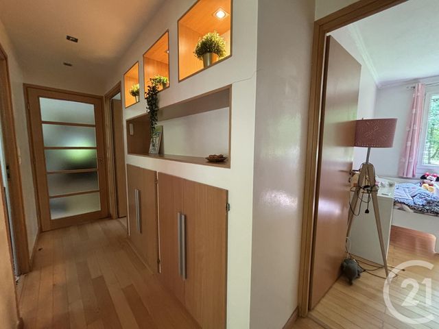 Appartement F4 à louer - 4 pièces - 91.47 m2 - LA CELLE ST CLOUD - 78 - ILE-DE-FRANCE - Century 21 M.B Immo