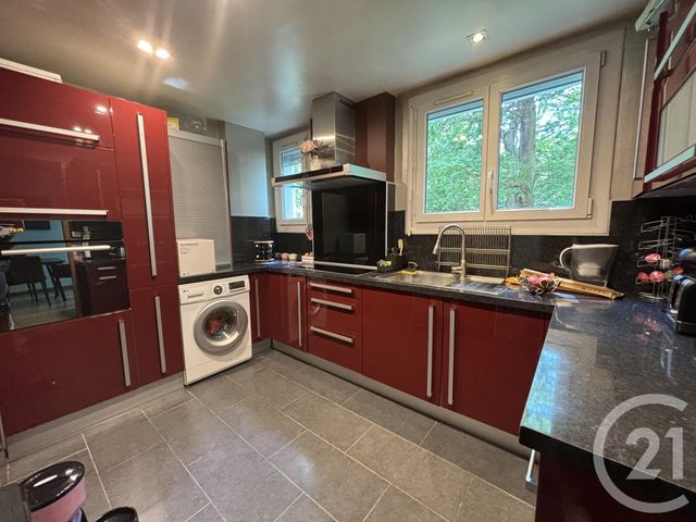 Appartement F4 à louer - 4 pièces - 91.47 m2 - LA CELLE ST CLOUD - 78 - ILE-DE-FRANCE - Century 21 M.B Immo