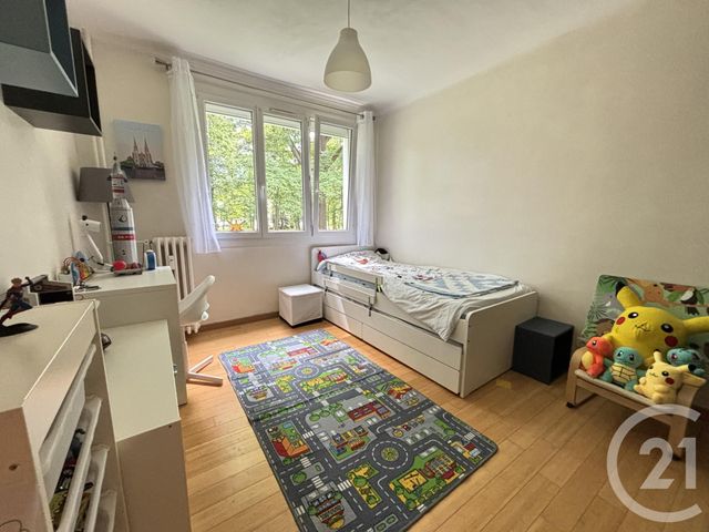 Appartement F4 à louer - 4 pièces - 91.47 m2 - LA CELLE ST CLOUD - 78 - ILE-DE-FRANCE - Century 21 M.B Immo