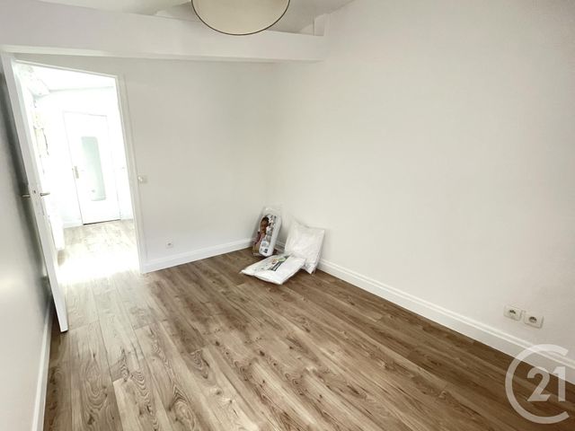Appartement F1 à louer - 1 pièce - 18.0 m2 - BOUGIVAL - 78 - ILE-DE-FRANCE - Century 21 M.B Immo