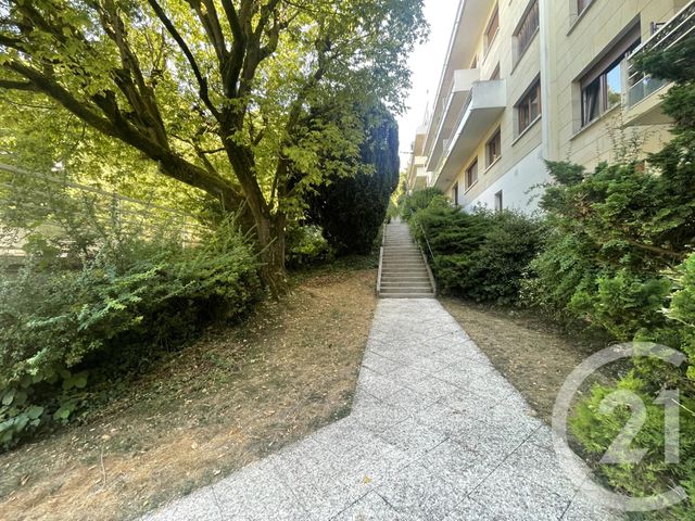 Appartement à louer - 3 pièces - 72.0 m2 - BOUGIVAL - 78 - ILE-DE-FRANCE - Century 21 M.B Immo