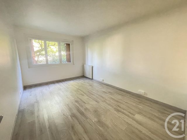 Appartement à louer - 3 pièces - 72.0 m2 - BOUGIVAL - 78 - ILE-DE-FRANCE - Century 21 M.B Immo
