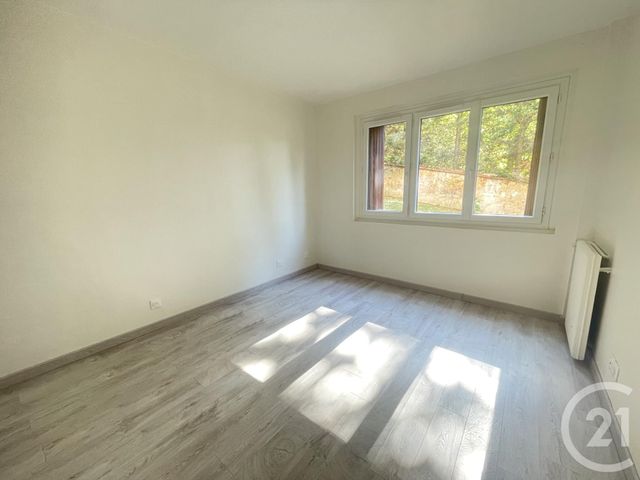 Appartement à louer - 3 pièces - 72.0 m2 - BOUGIVAL - 78 - ILE-DE-FRANCE - Century 21 M.B Immo