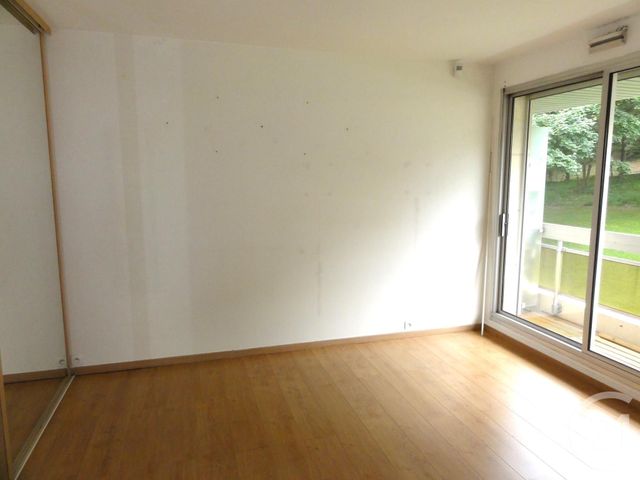 Appartement F2 à louer - 2 pièces - 58.63 m2 - BOUGIVAL - 78 - ILE-DE-FRANCE - Century 21 M.B Immo